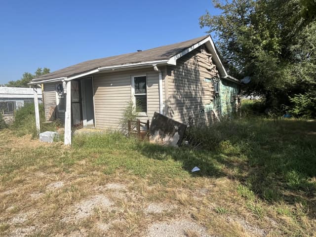 5807 Forest Blvd, East Saint Louis, IL: owner financed home, photo 3