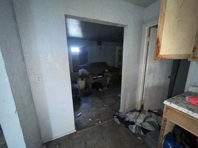 5807 Forest Blvd, East Saint Louis, IL: owner financed home, photo 9