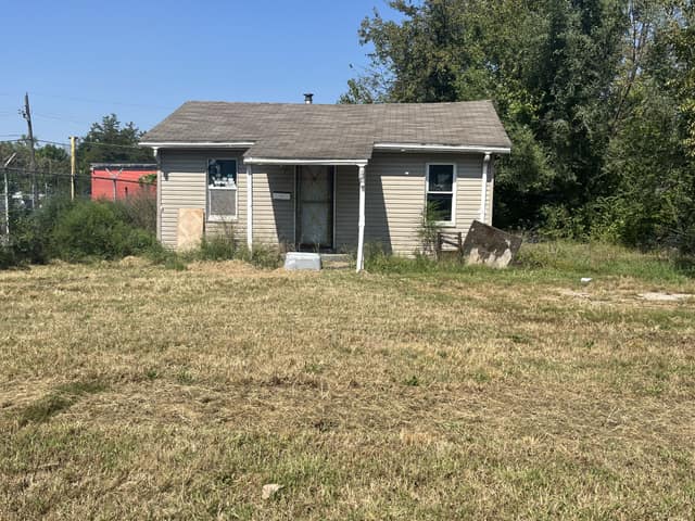 5807 Forest Blvd, East Saint Louis, IL: owner financed home, photo 15