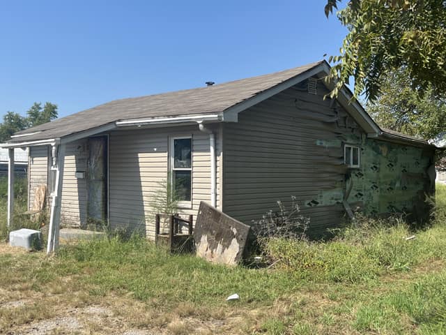 5807 Forest Blvd, East Saint Louis, IL: owner financed home, photo 16