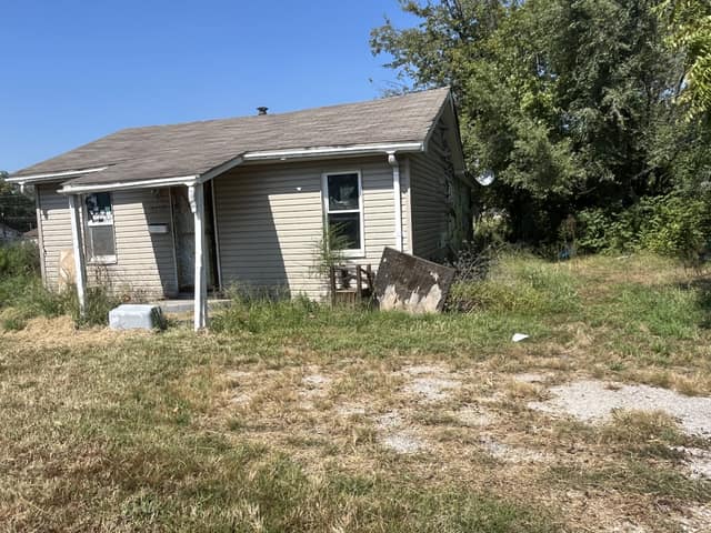 5807 Forest Blvd, East Saint Louis, IL: owner financed home, photo 17