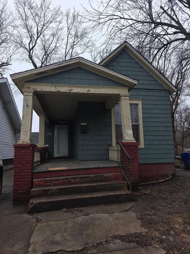 1143 E William St, Decatur, IL: owner financed home, photo 1