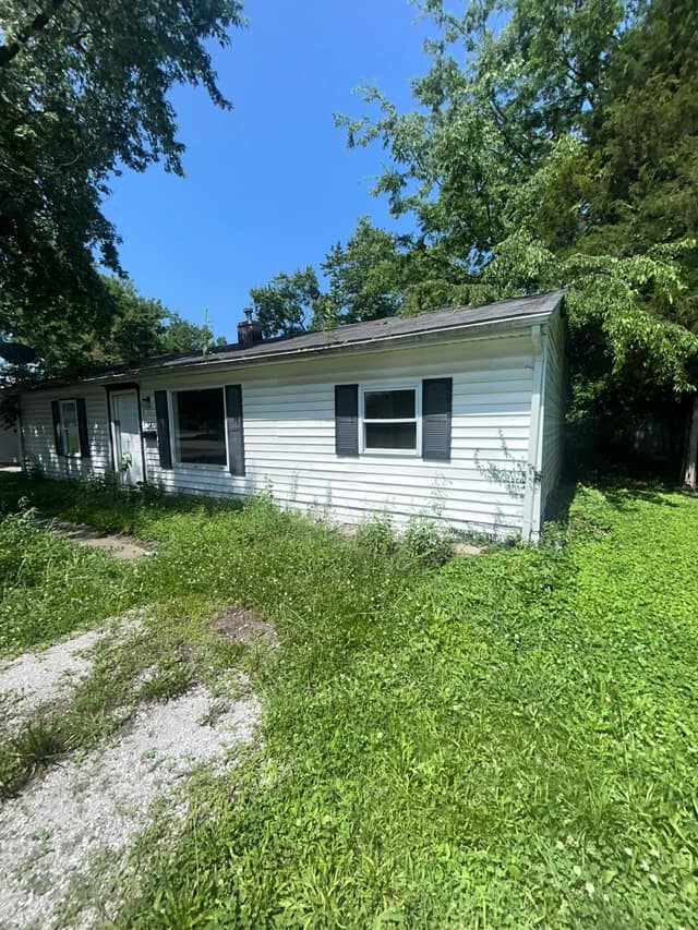 34 Saint Columba Dr, Cahokia, IL: owner financed home, photo 2