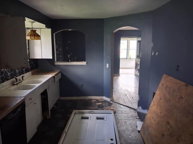 2309 W Malone St, Peoria, IL: owner financed home, photo 1