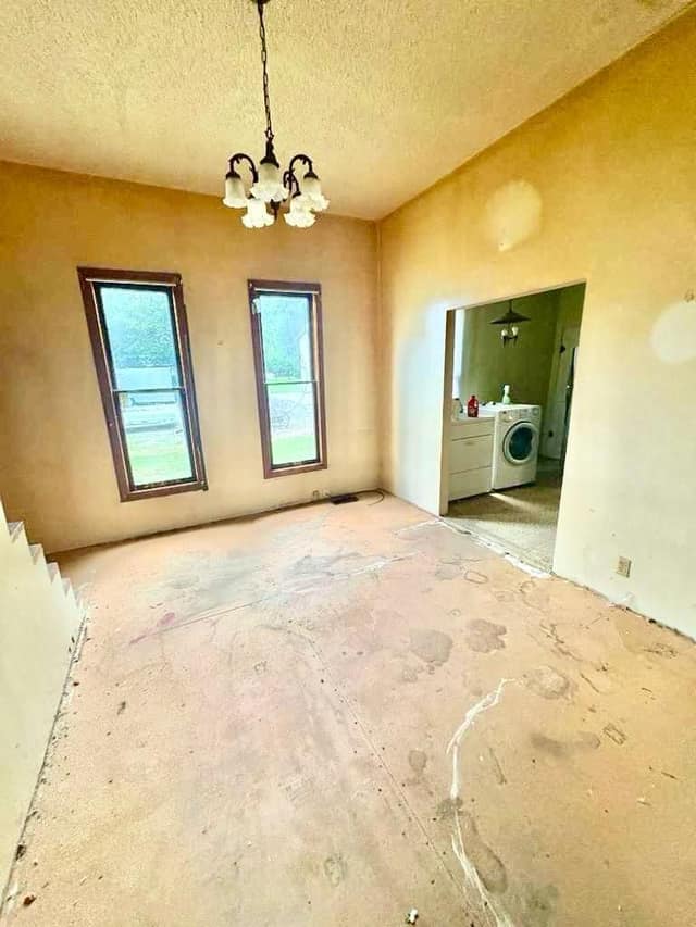120 N Crowder St, Bethany, IL: owner financed home, photo 10