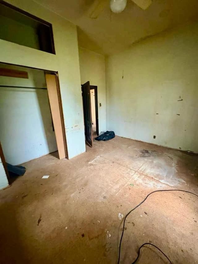 120 N Crowder St, Bethany, IL: owner financed home, photo 13