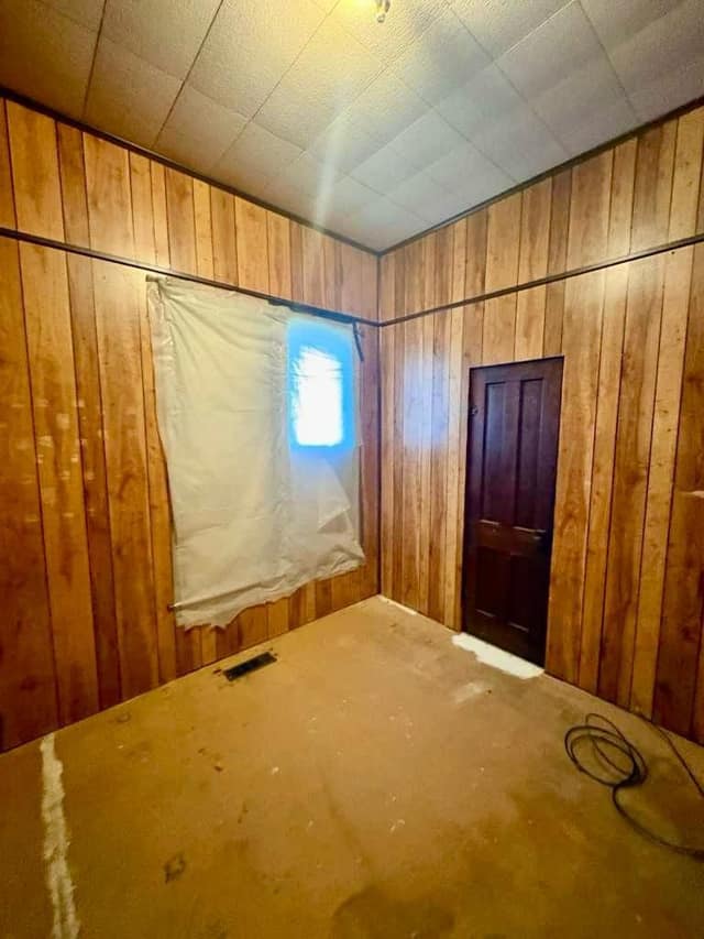 120 N Crowder St, Bethany, IL: owner financed home, photo 16