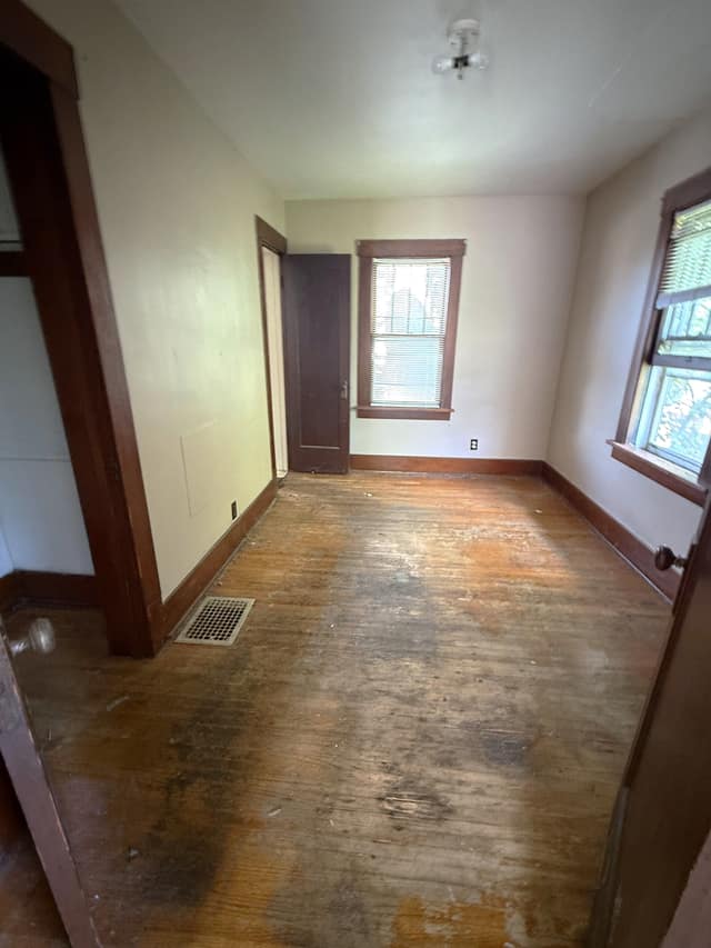 1272 W. King St., Decatur, IL: owner financed home, photo 7