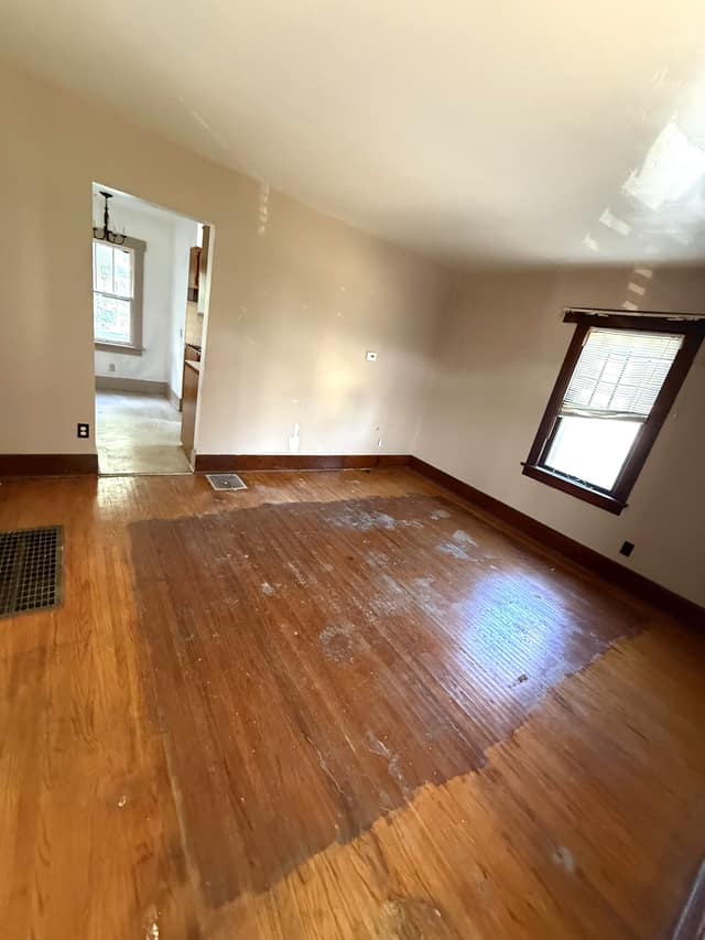1272 W. King St., Decatur, IL: owner financed home, photo 15