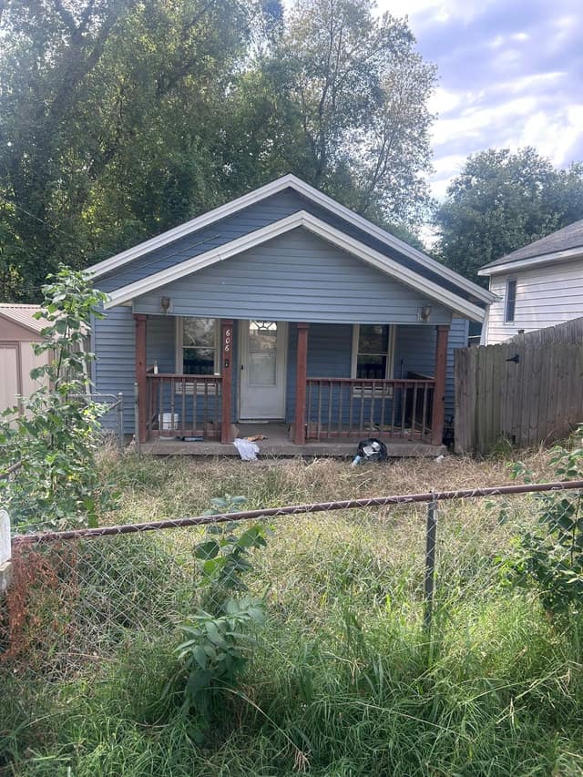 606 Anderson St., Alton, IL: owner financed home, photo 1