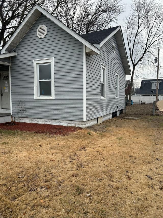 46 Eckhard Ave, Wood River, IL: owner financed home, photo 1