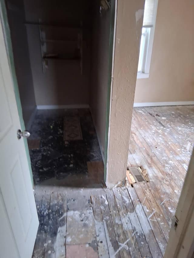 46 Eckhard Ave, Wood River, IL: owner financed home, photo 6