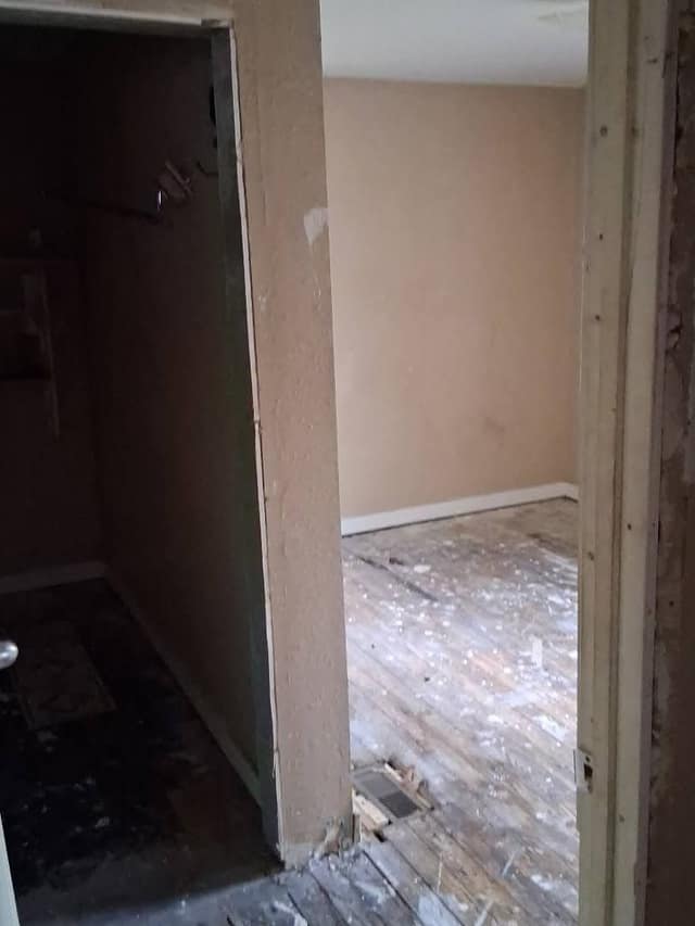 46 Eckhard Ave, Wood River, IL: owner financed home, photo 13