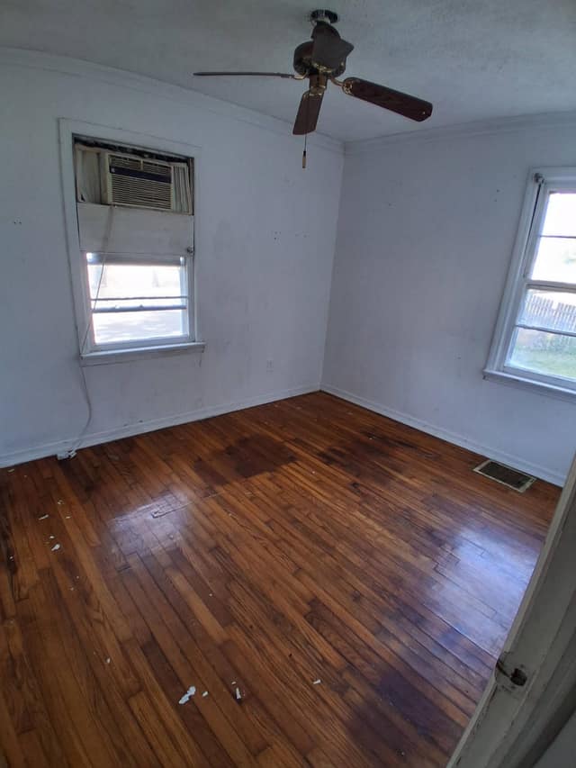 521 N. Davis Street, Carbondale, IL: owner financed home, photo 6