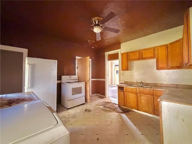1646 E Wood St, Decatur, IL: owner financed home, photo 11